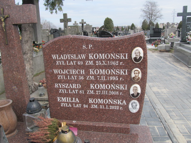 Władysław Komoński 1894 Ząbki Św. Trójcy - Grobonet - Wyszukiwarka osób pochowanych