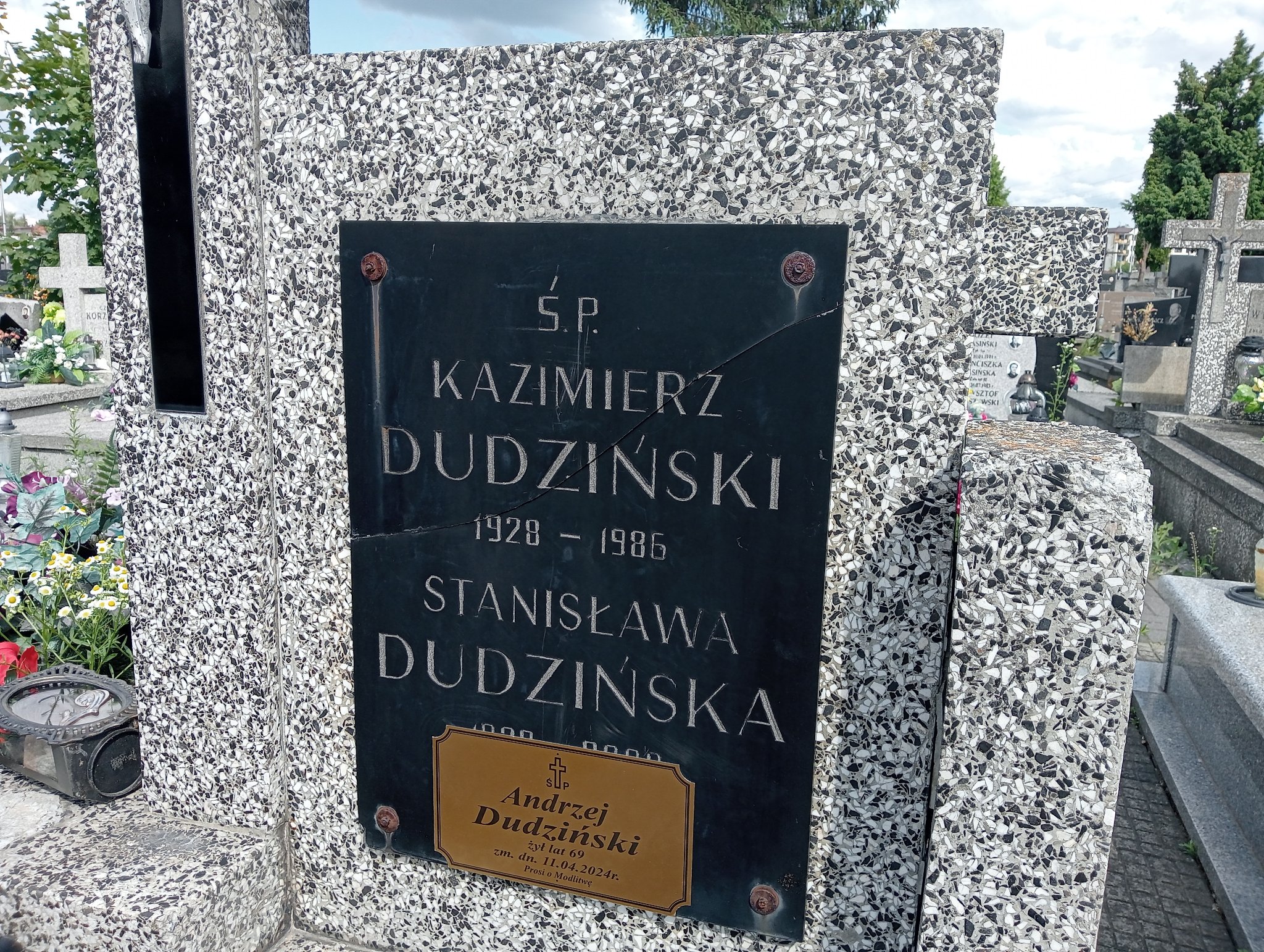 Andrzej Dudziński 1954 Ząbki Św. Trójcy - Grobonet - Wyszukiwarka osób pochowanych