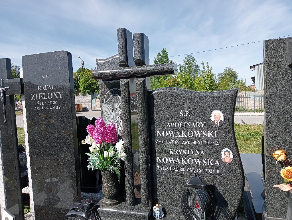 Krystyna Nowakowska 1935 Ząbki Św. Trójcy - Grobonet - Wyszukiwarka osób pochowanych