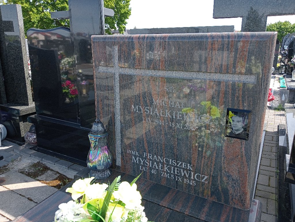 Michał Zbigniew Mysiałkiewicz 1944 Ząbki Św. Trójcy - Grobonet - Wyszukiwarka osób pochowanych